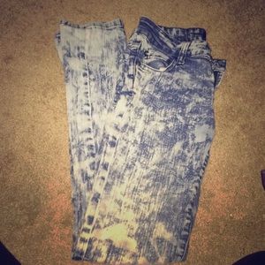 Miley Cirus faded jeans